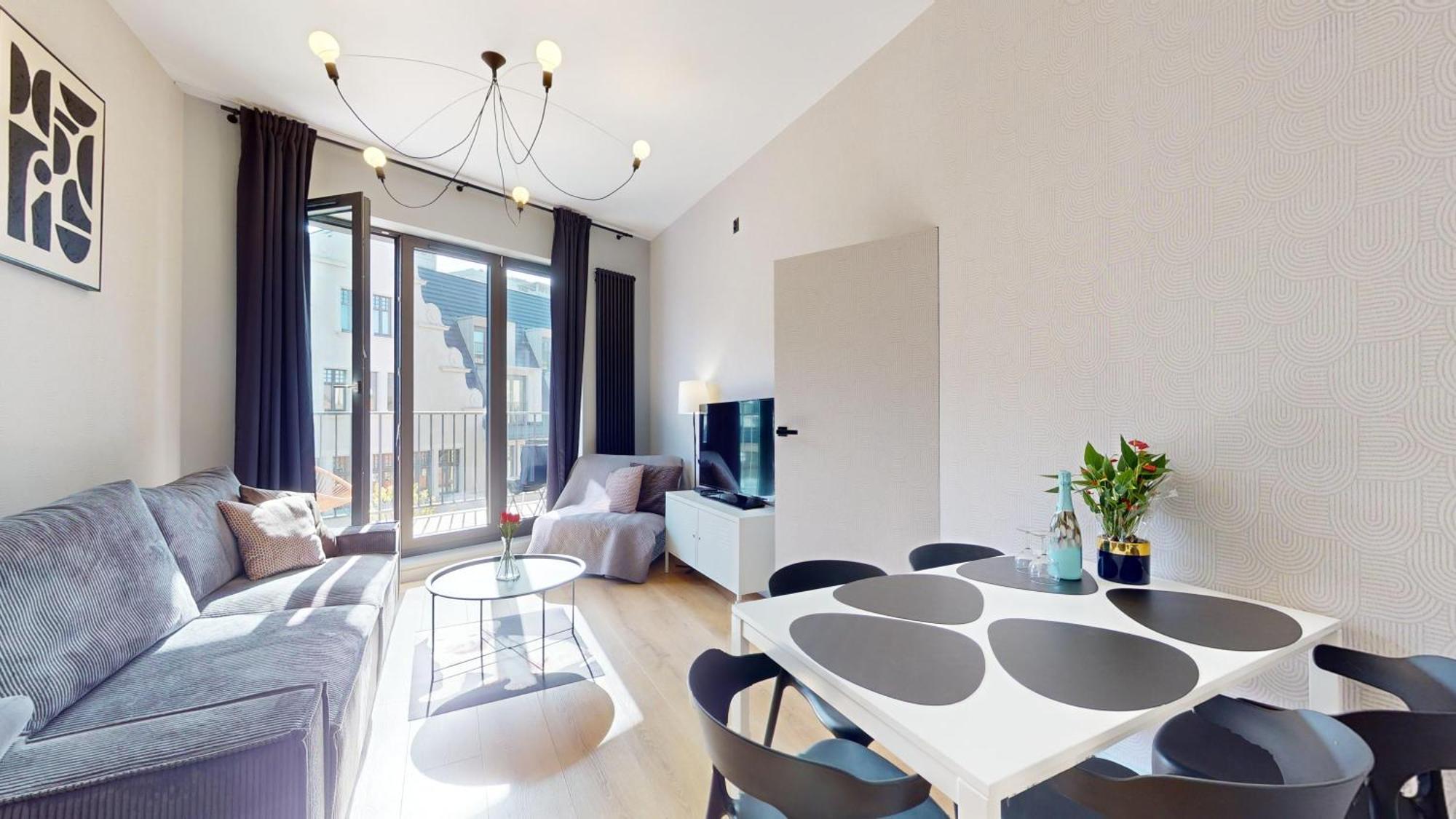 Family House Near The Market Square -Perfect For Family & Business Stays - Ksiecia Witolda Street 500 Steps To Market Square - 2 Bedrooms,2 Parking Places Breslavia Exterior foto