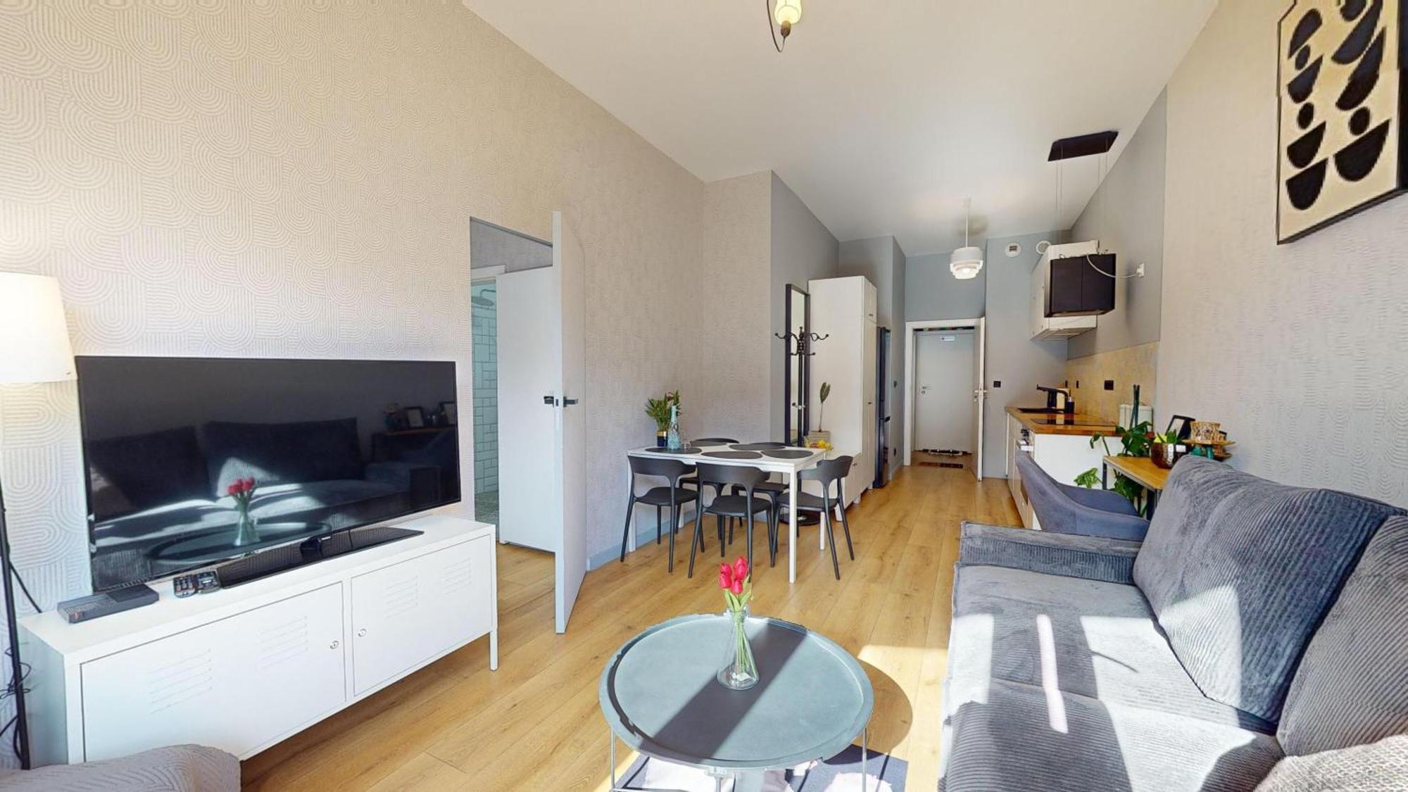 Family House Near The Market Square -Perfect For Family & Business Stays - Ksiecia Witolda Street 500 Steps To Market Square - 2 Bedrooms,2 Parking Places Breslavia Exterior foto